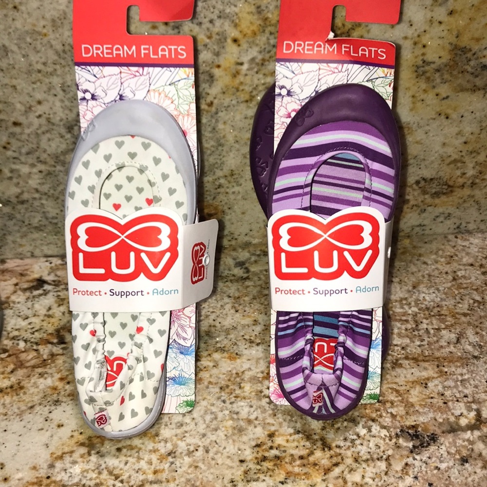 NWT LUV DREAM FLATS
